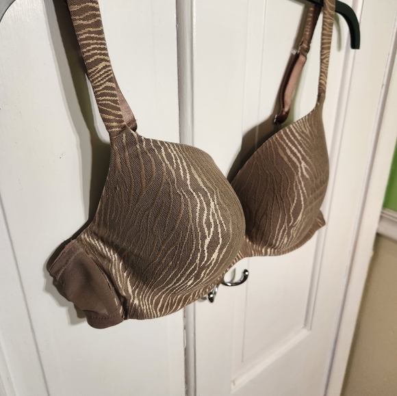 Ambrielle Lightly Lined Balconette Bra Size 42C - Picture 3 of 6